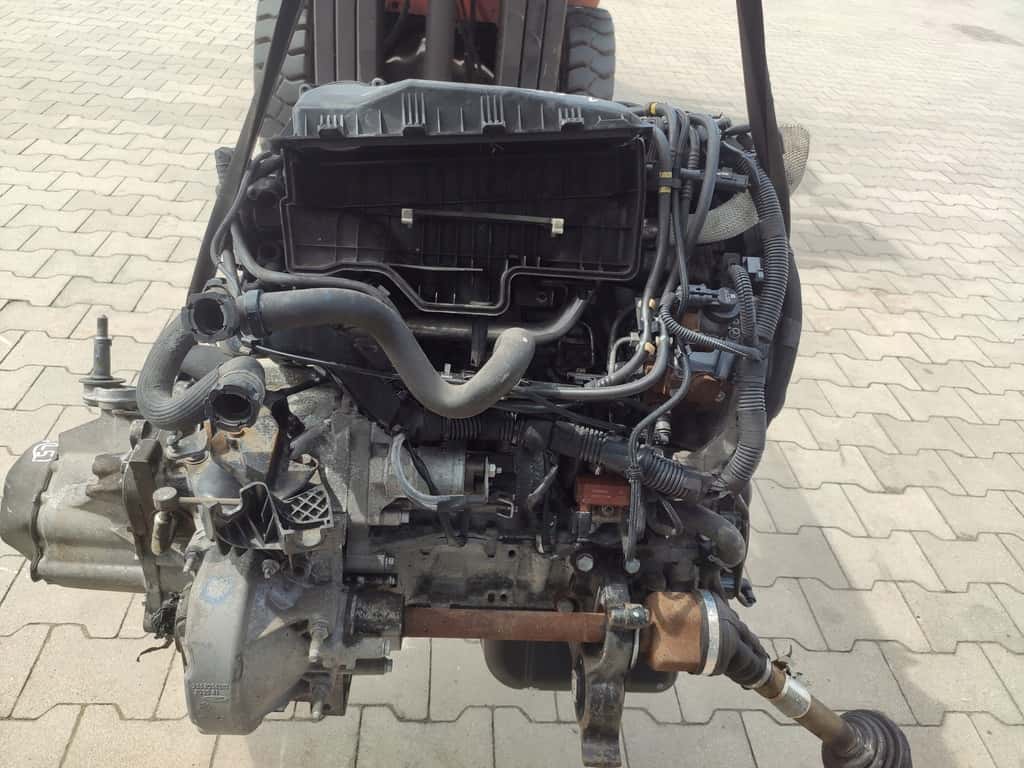 Moteur 9HN (DV6ETED) vue 2