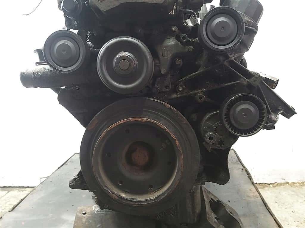 Moteur M 112.913 vue 8