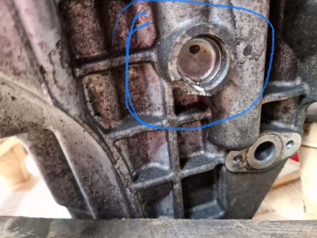 Moteur 306DT(TDV6) vue 5