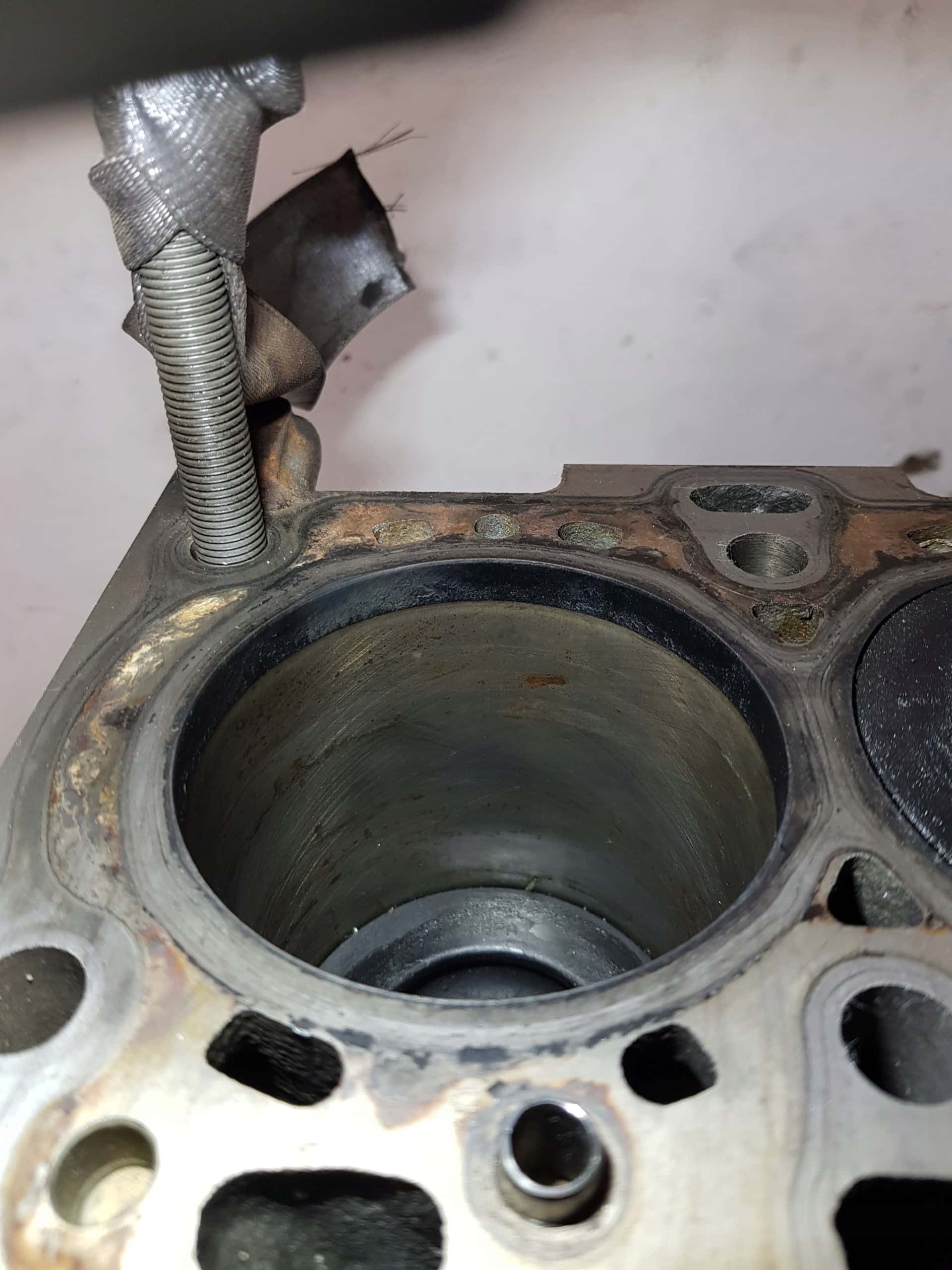 Moteur D22DTR(672.980) vue 6