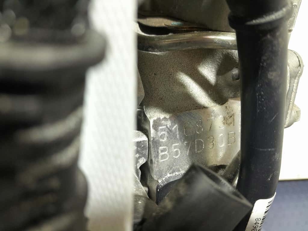 Moteur B57 D30 B vue 4