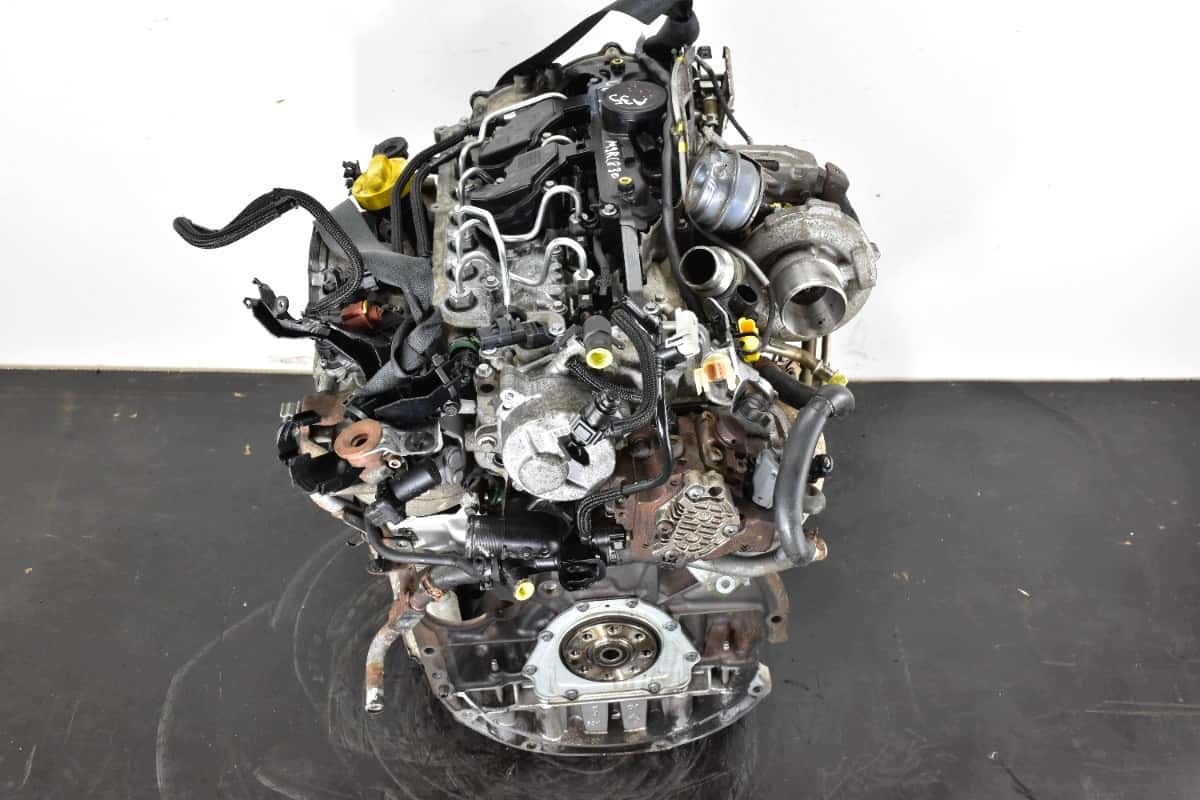 Moteur M9R 830 vue 3