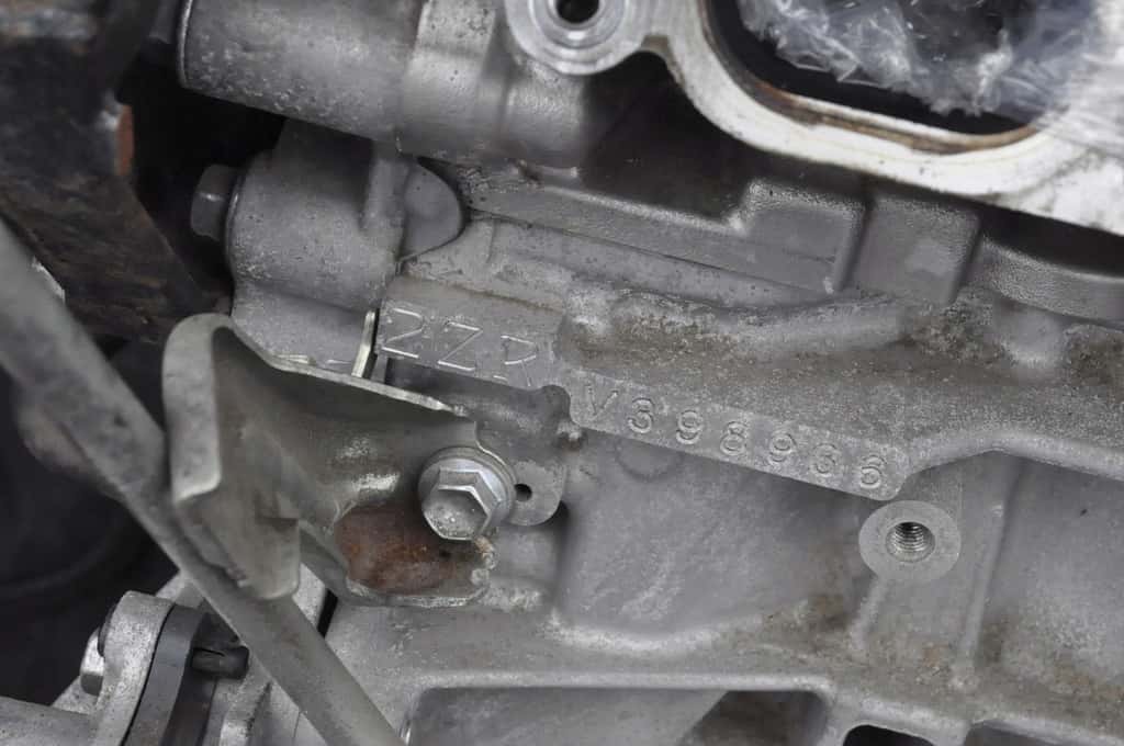 Moteur 2ZR-FXE vue 2