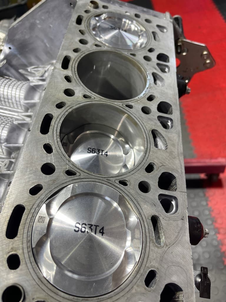 Moteur N63 B44 A — vue 14