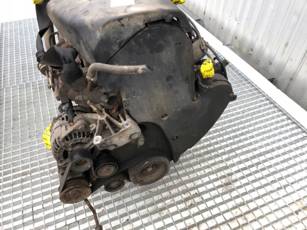 Moteur F1AE0481D — vue 3
