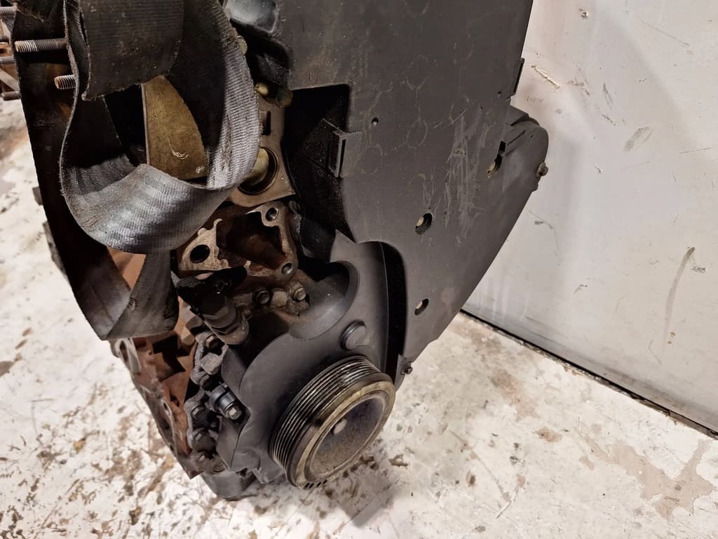 Moteur F1AE0481C — vue 4