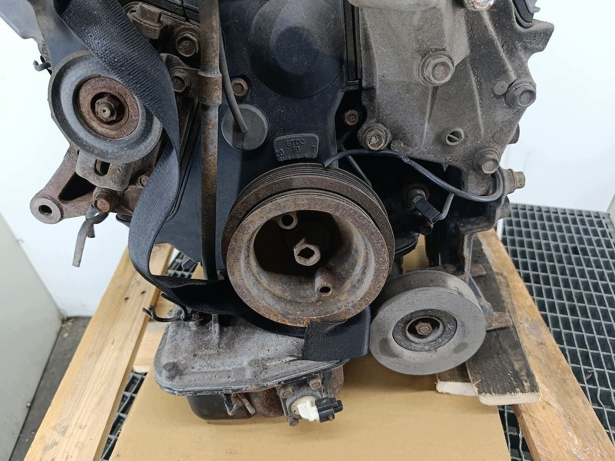 Moteur 6A13 — vue 4