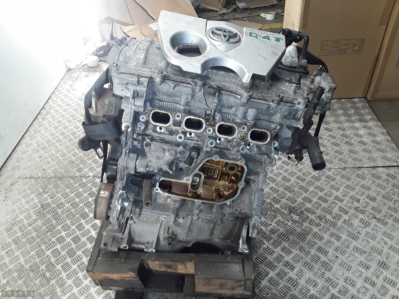 Moteur 8NR-FTS — vue 2