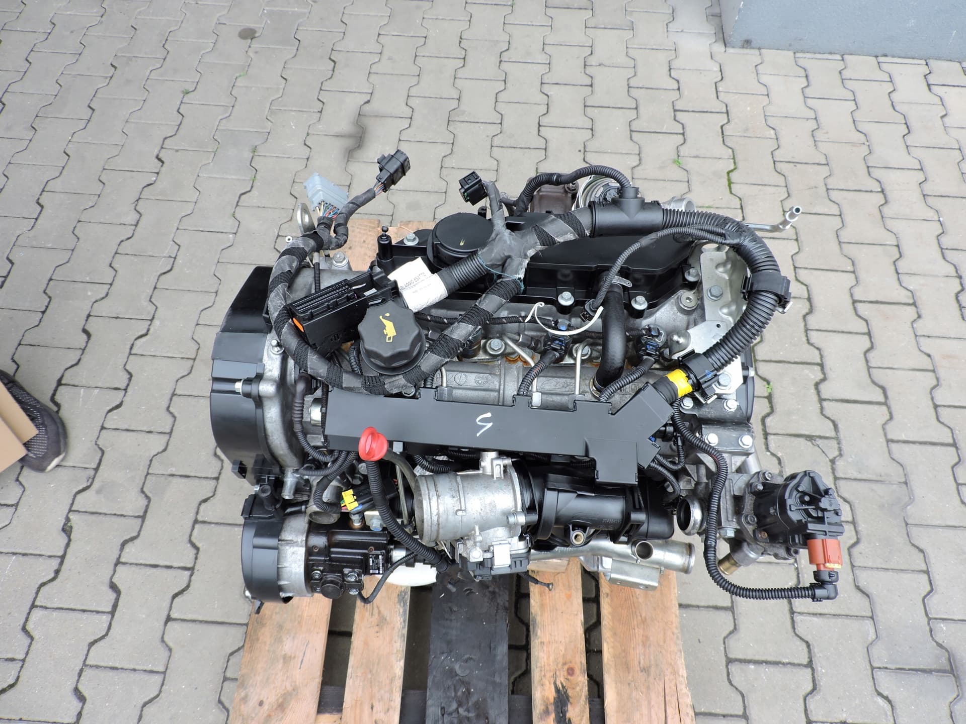 Moteur F1AGL411B — vue 3