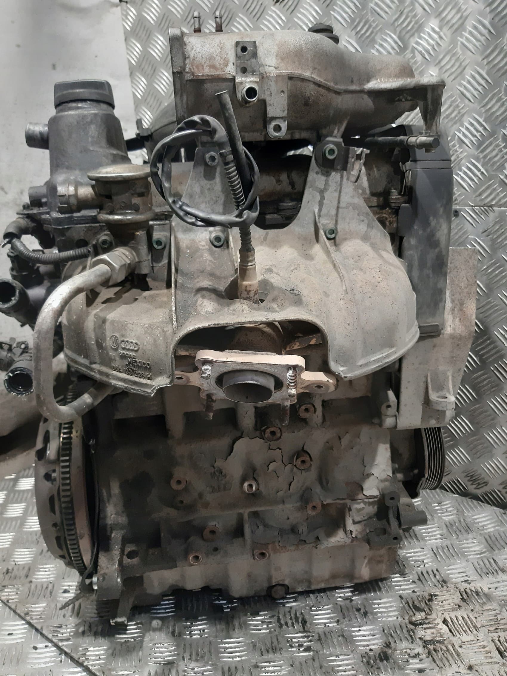 Moteur AZL — vue 5