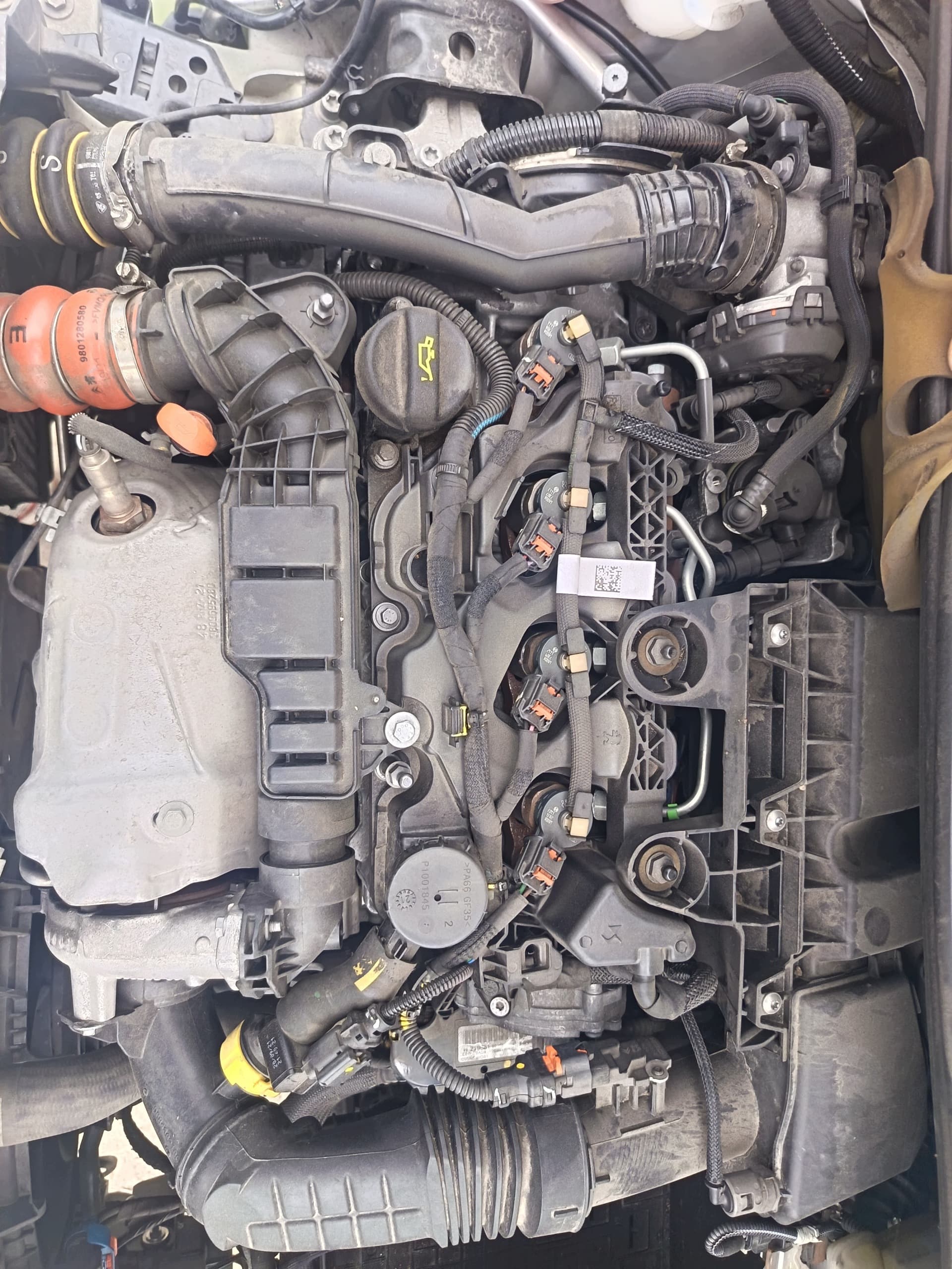 Moteur YHS (DV5RCE) pour Peugeot 2008