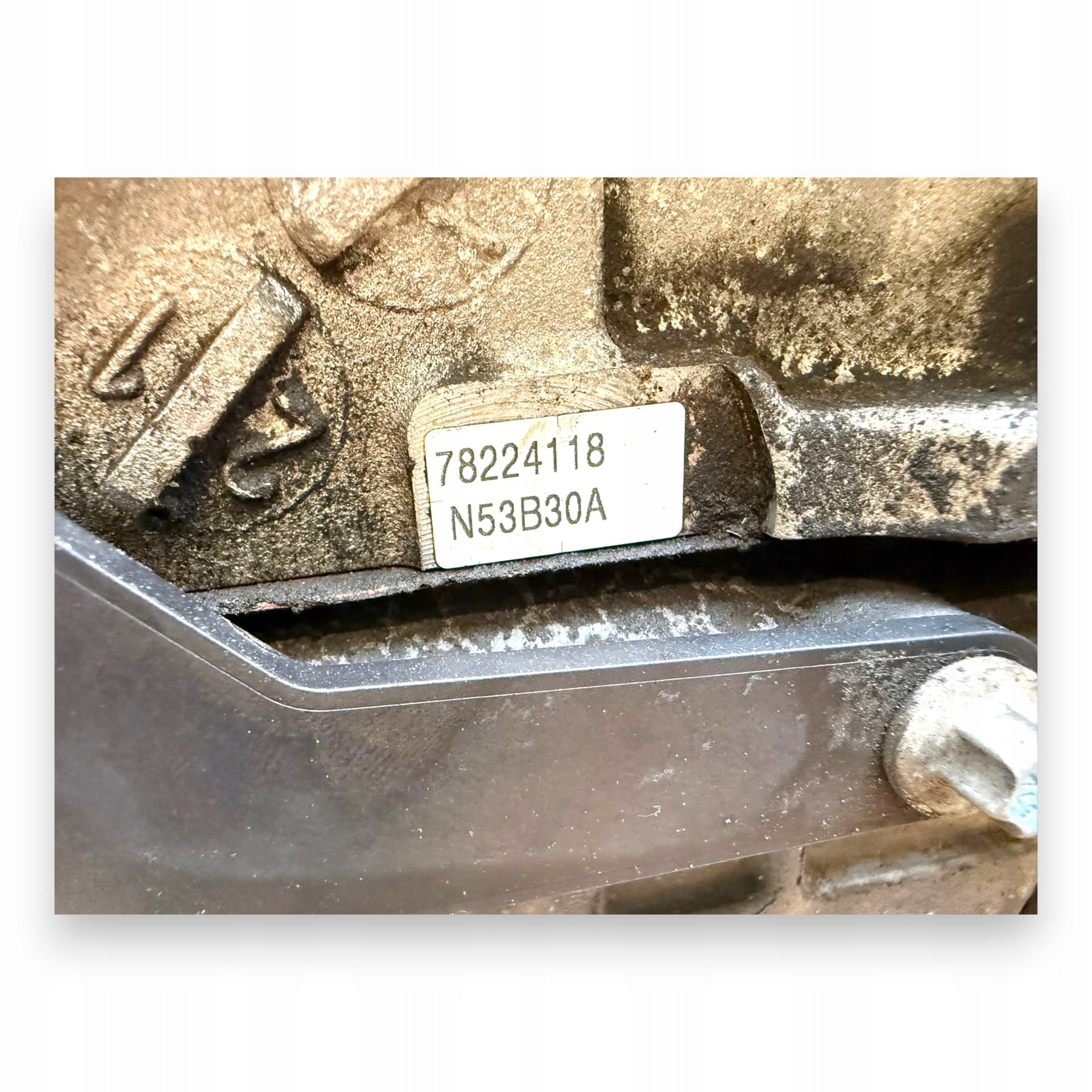 Moteur N53 B30 A — vue 2