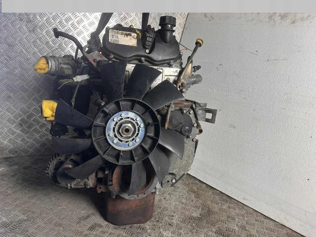 Moteur F1CE0481B — vue 2