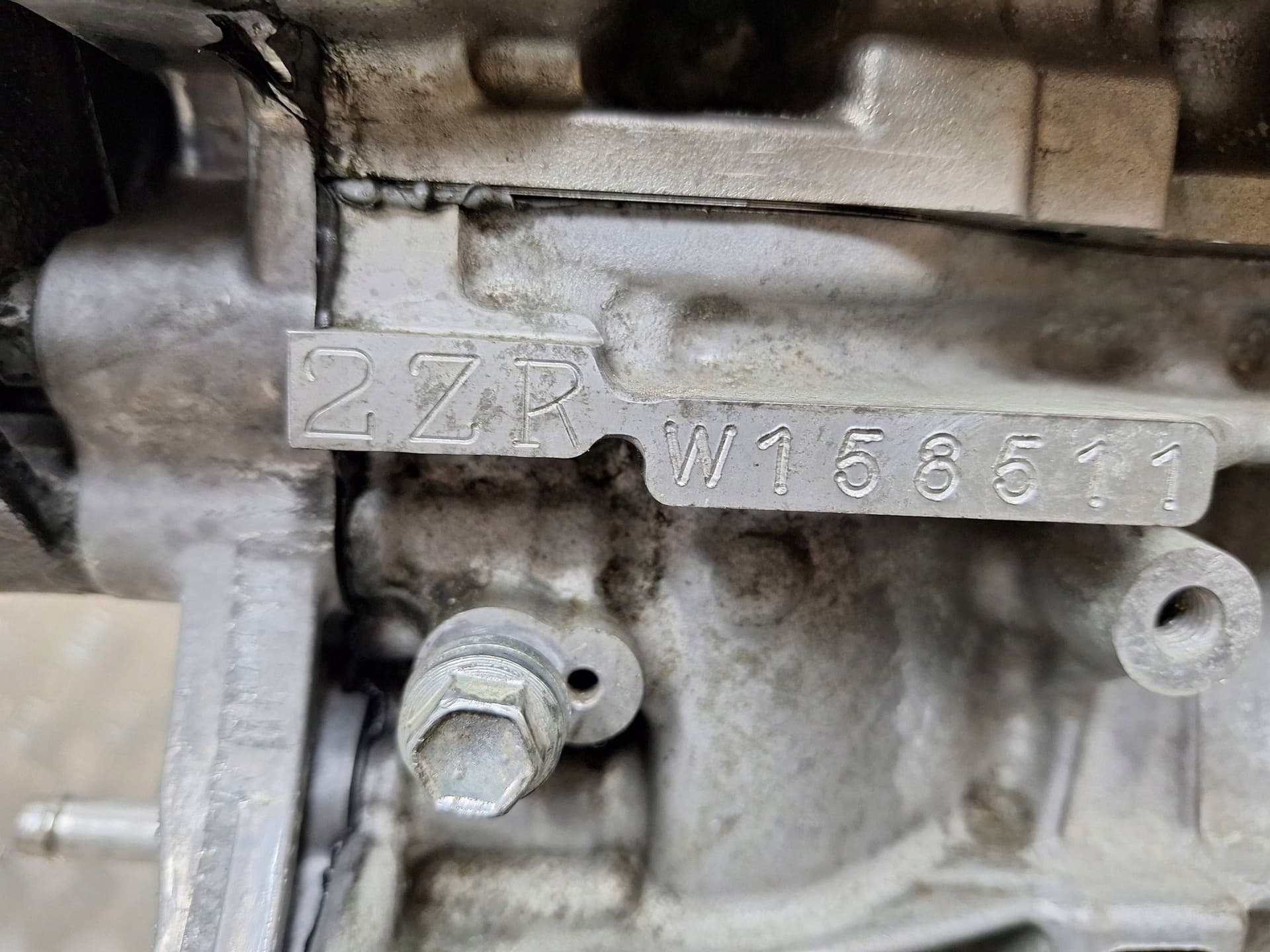 Moteur 2ZR-FXE — vue 4