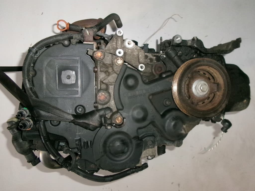 Moteur 8HZ (DV4TD) — vue 3