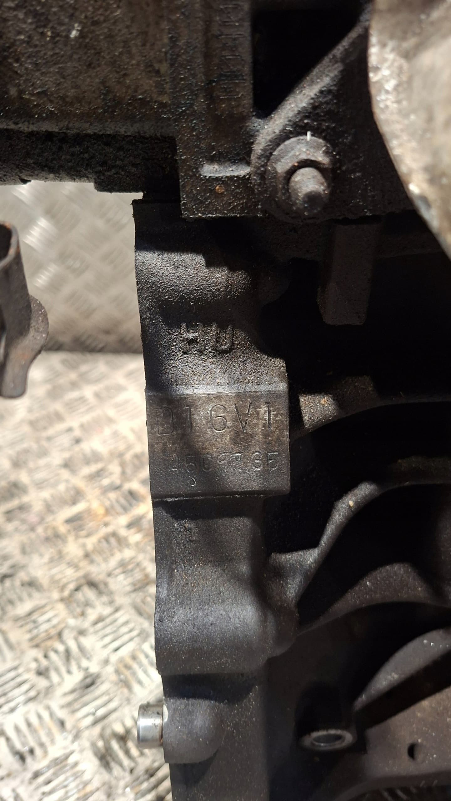 Moteur D16V1 — vue 6