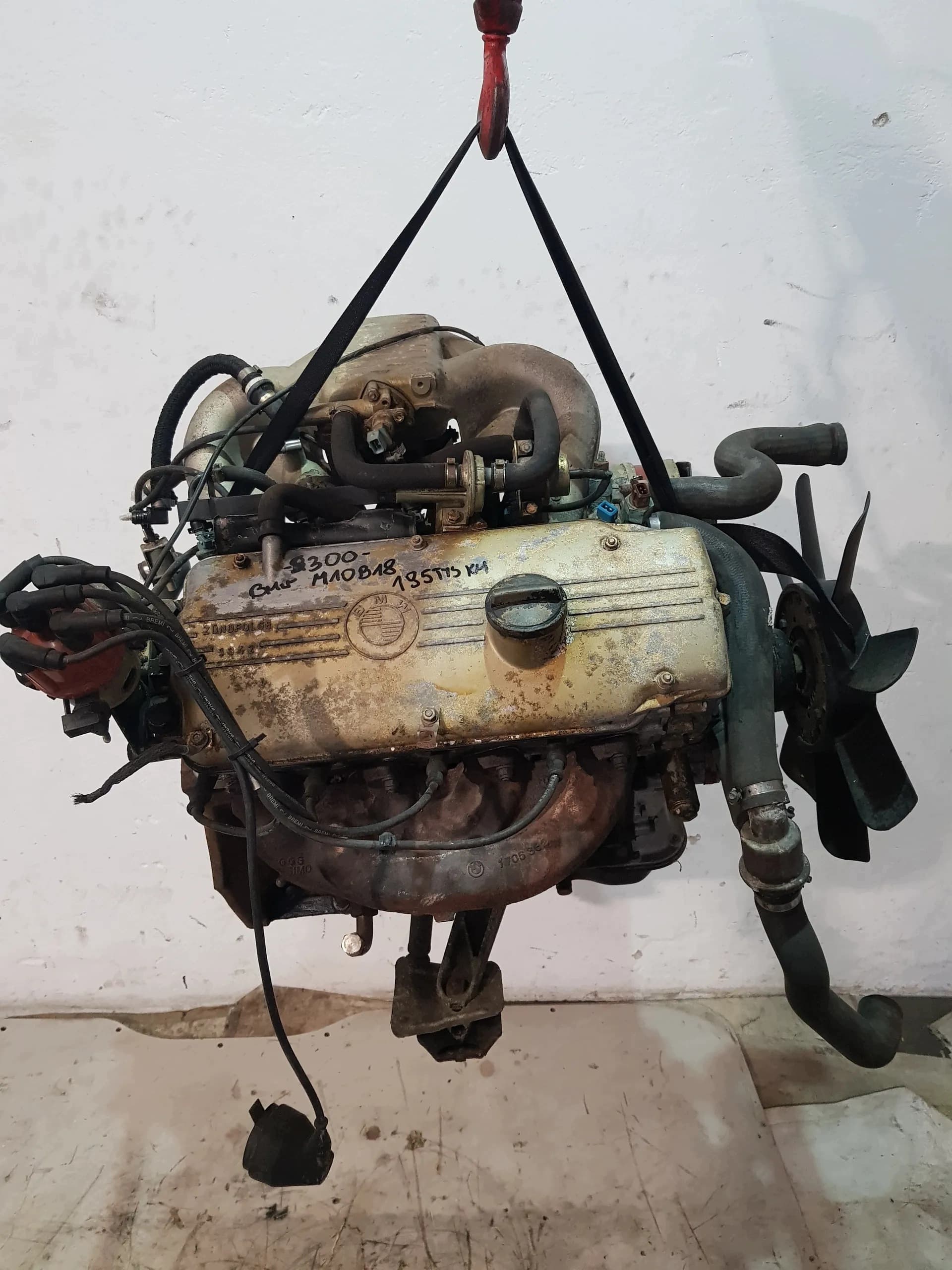 Moteur M10 B18 (184EB) — vue 3