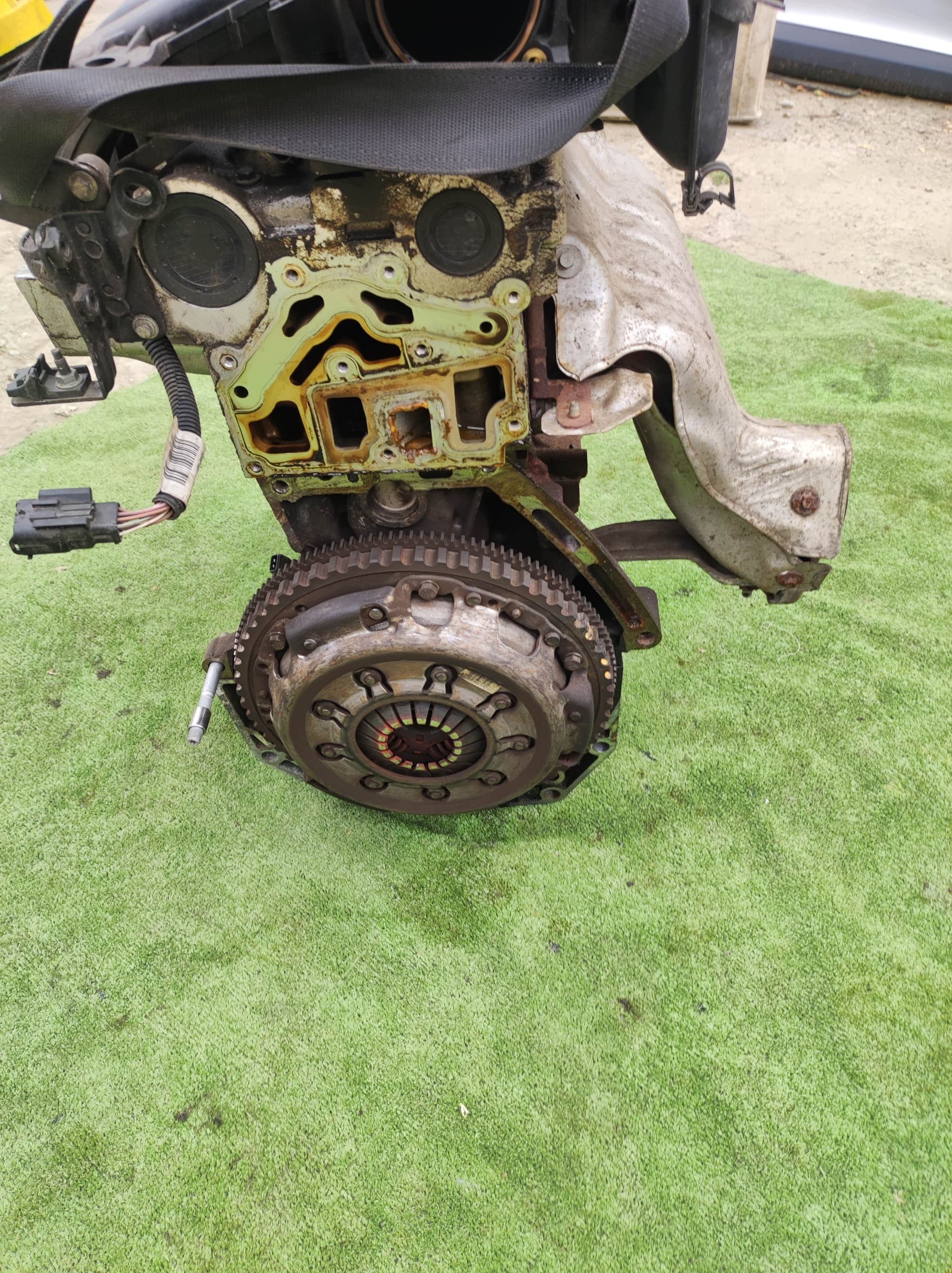 Moteur K4M 858 — vue 4