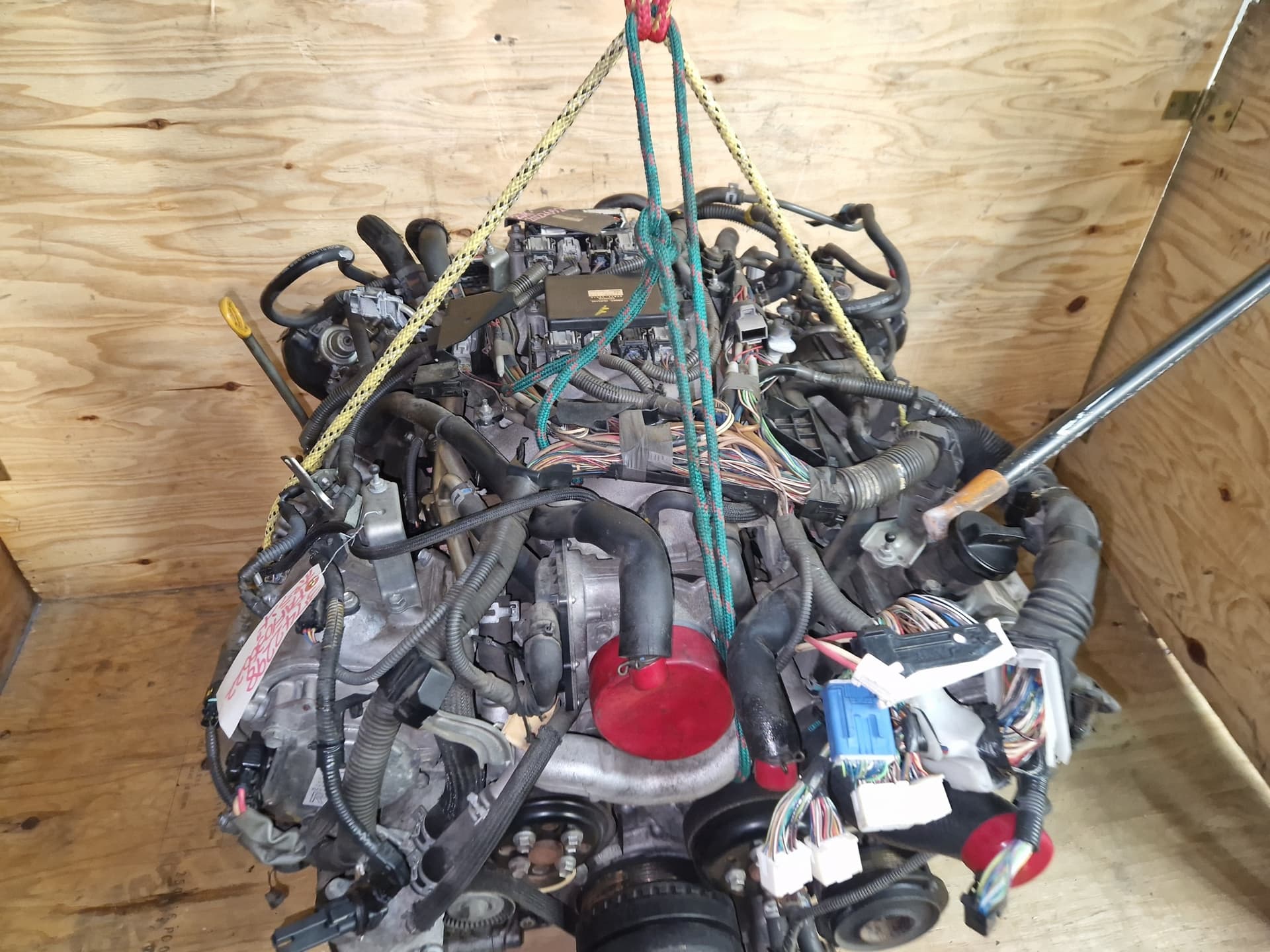 Moteur 2UR-GSE — vue 2