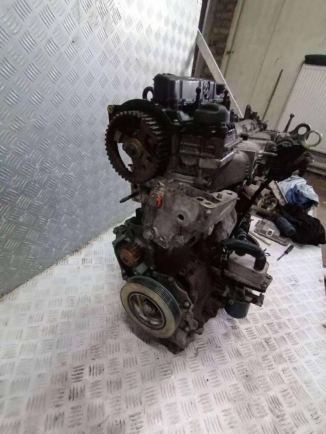 Moteur AHX (DW10FCD) — vue 2