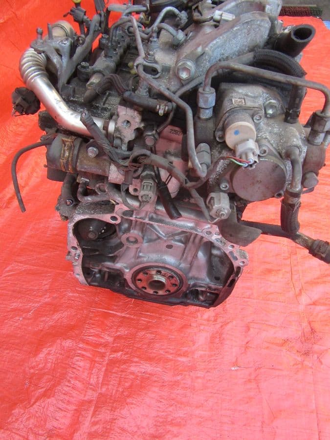 Moteur 2AD-FTV — vue 2