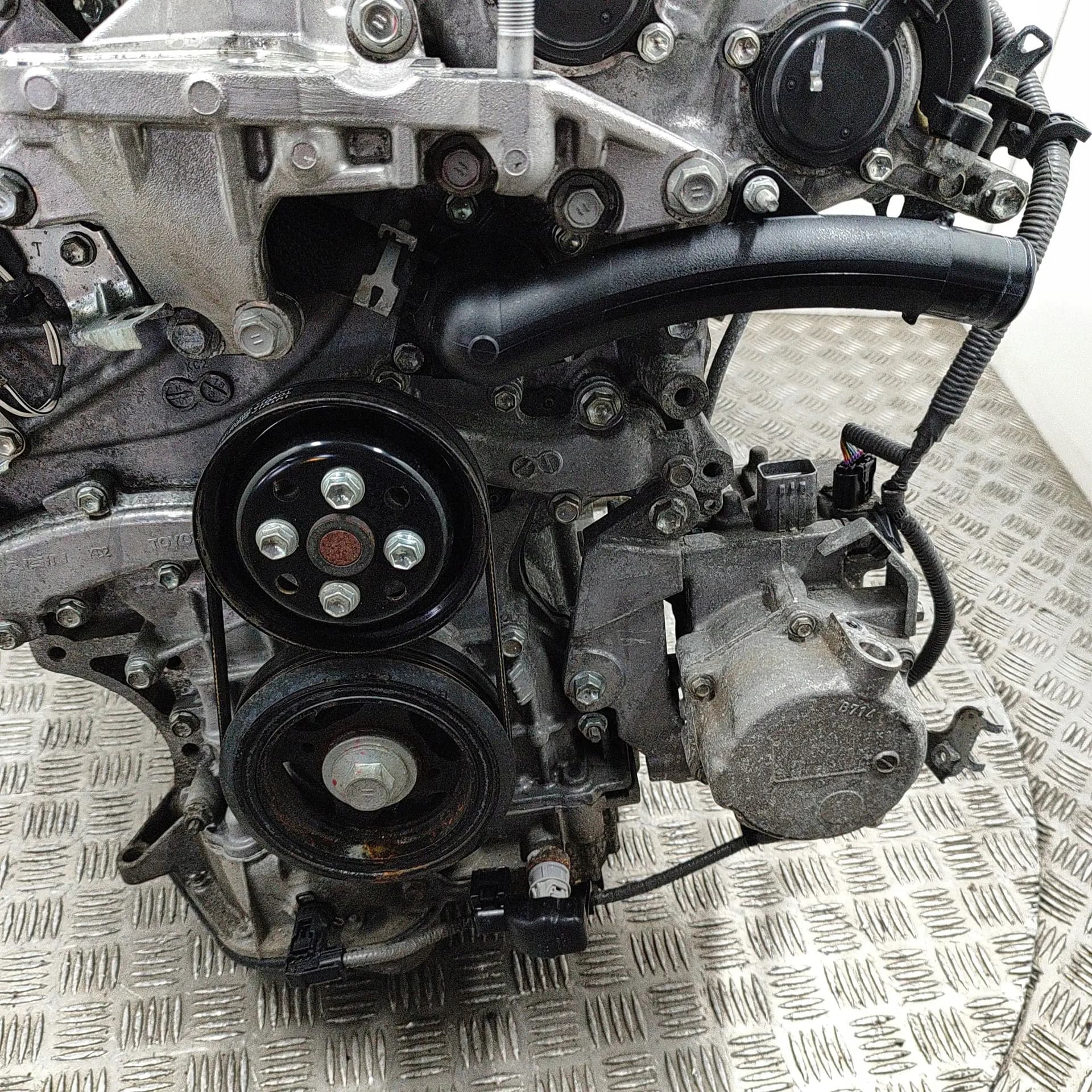 Moteur 2GR-FXS — vue 3
