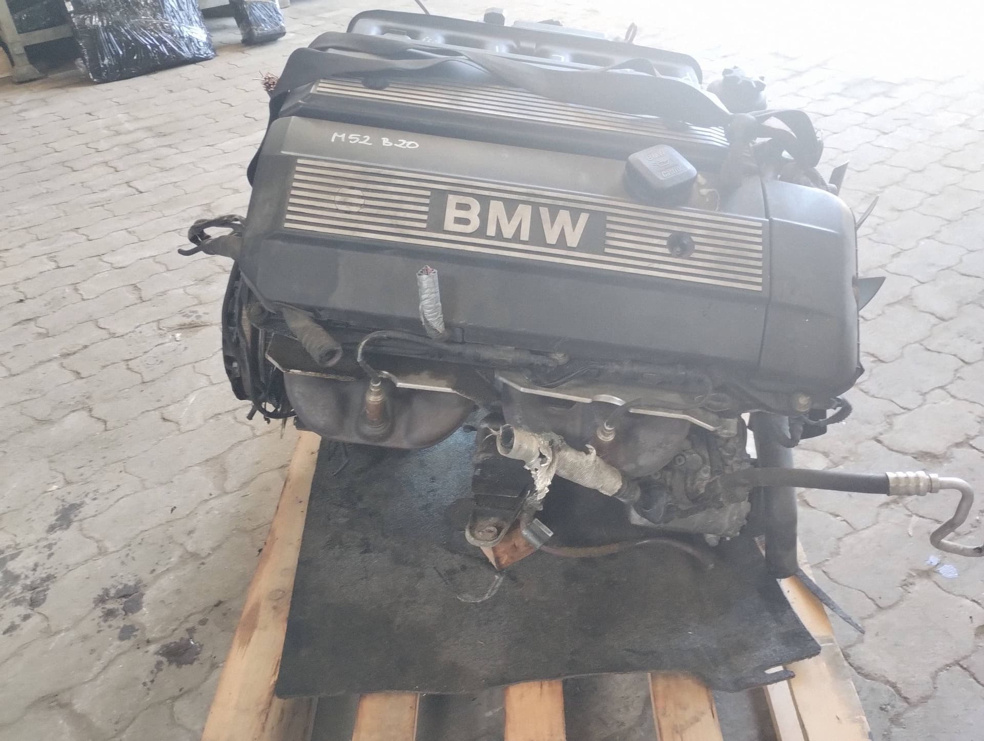 Moteur M52 B20 (206S3) - Image 1
