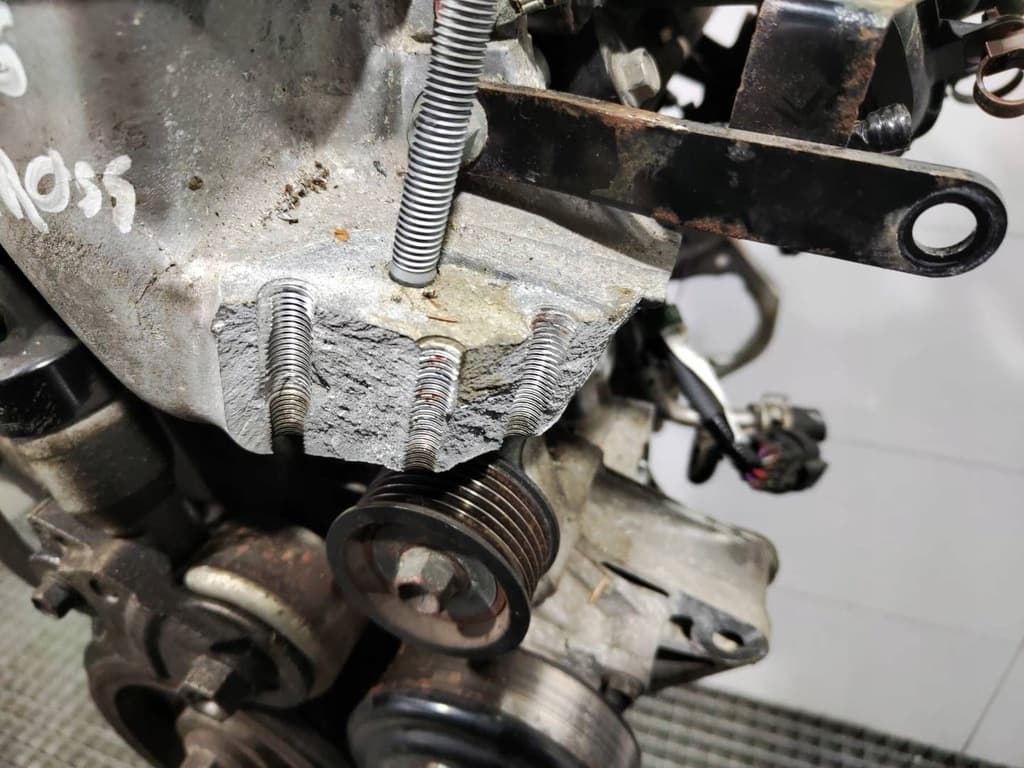 Moteur 4B40 — vue 5