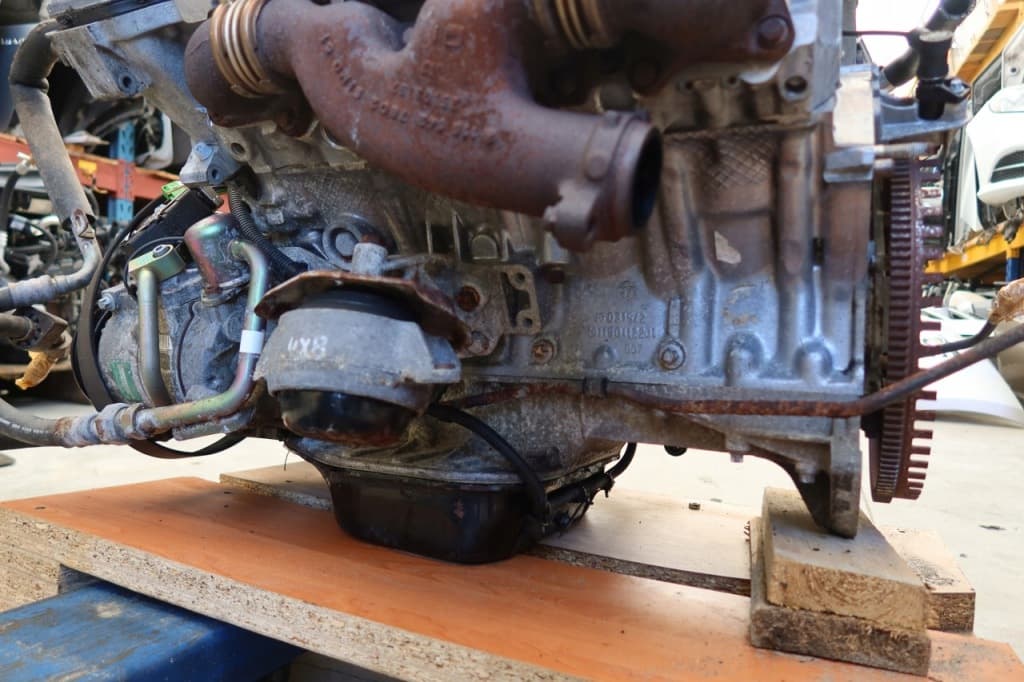 Moteur M 119.982 (AMG 6.0) — vue 4