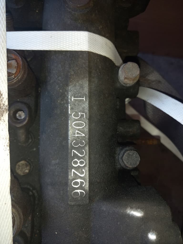Moteur F1CE0481D — vue 6