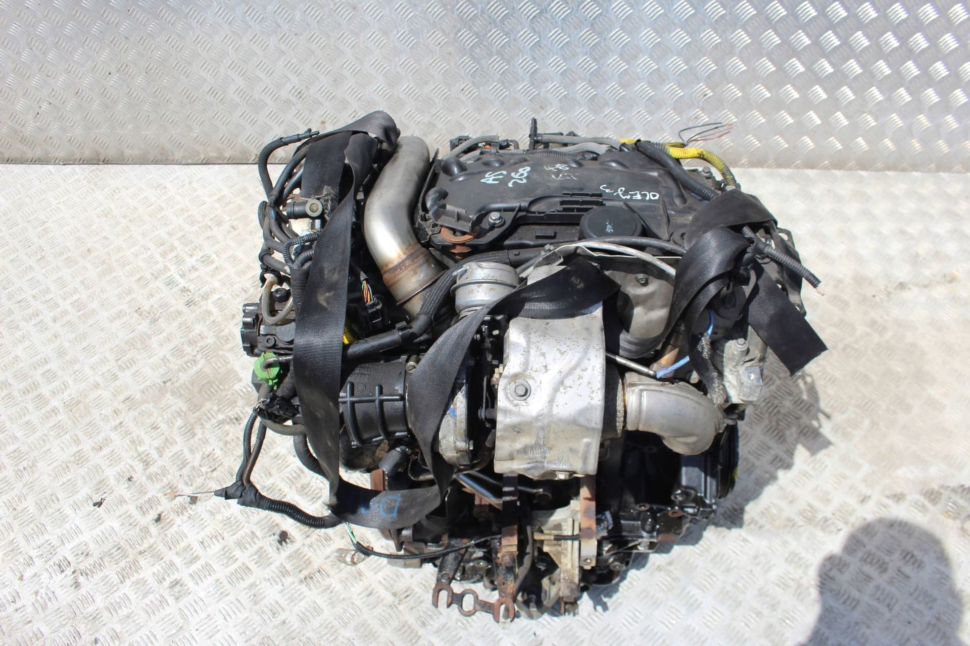 Moteur M9R 815 — vue 4