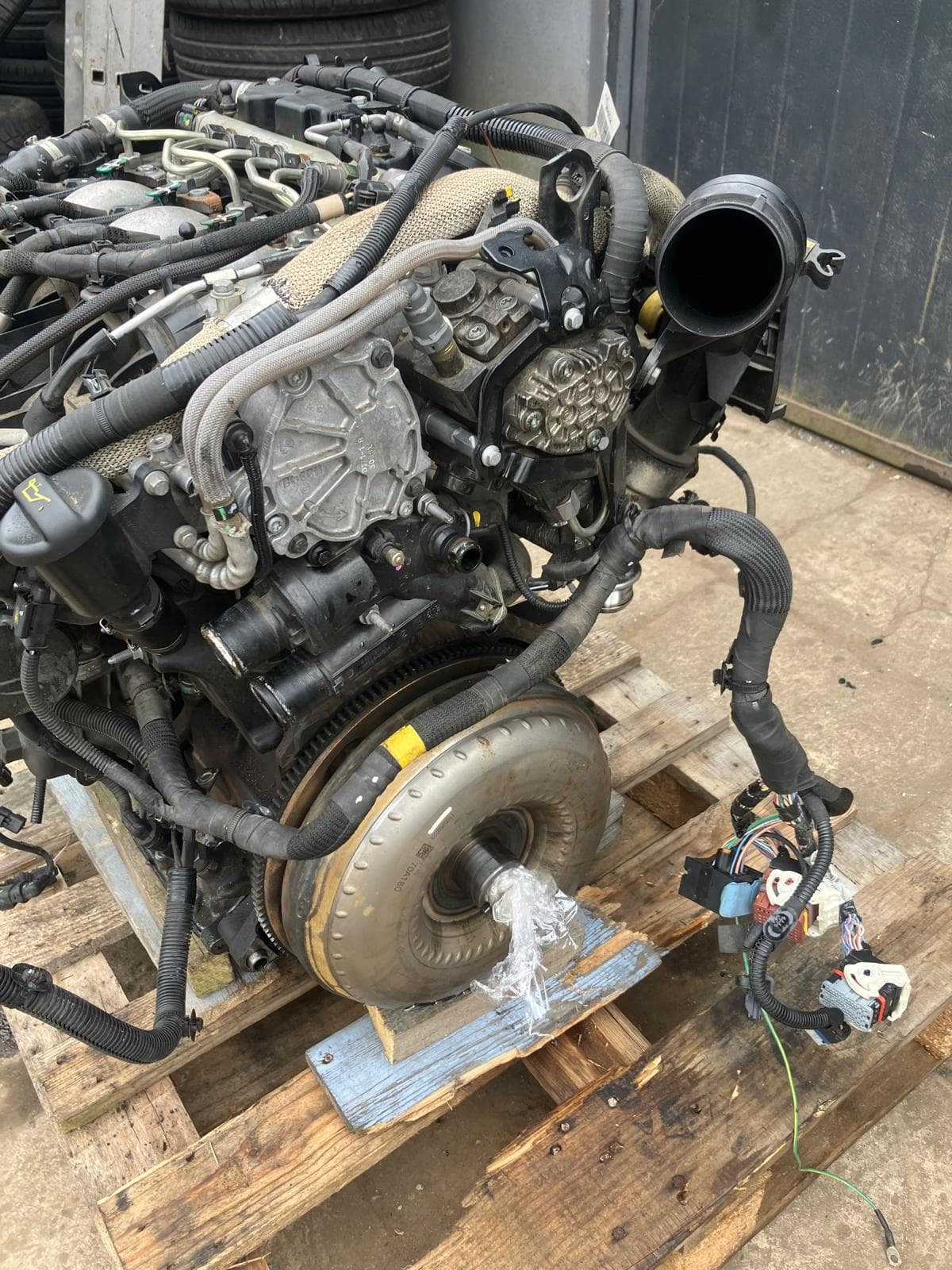 Moteur 4HL (DW12C) — vue 3
