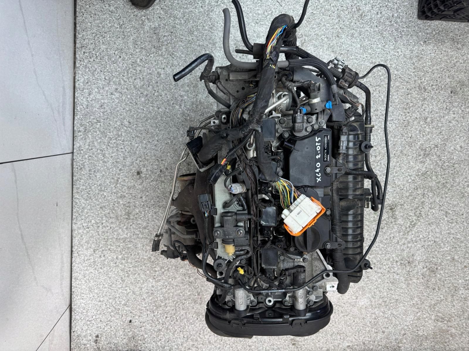 Moteur B 4204 T14 - Image 1