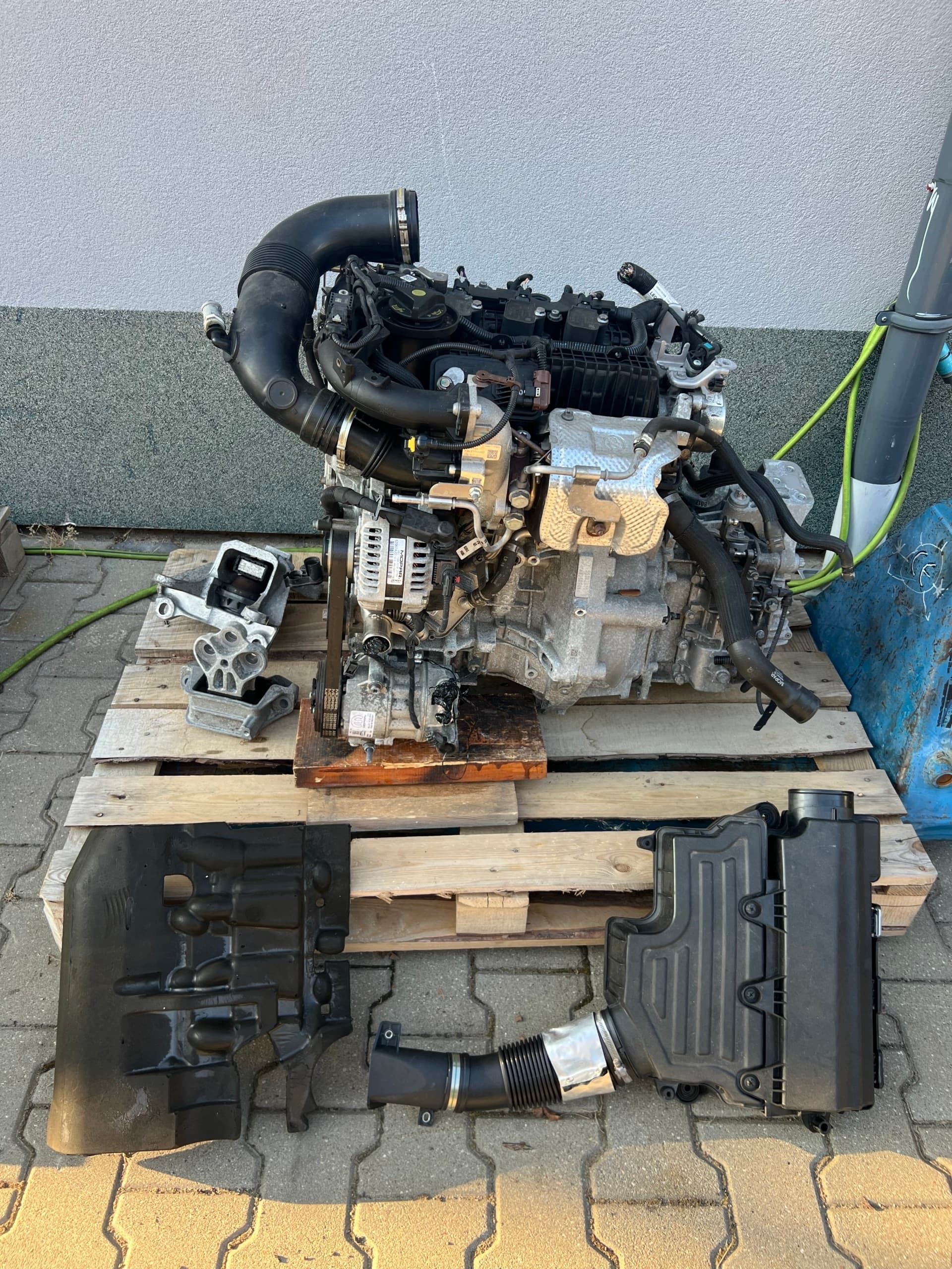 Moteur 552 63 842 - Image 1