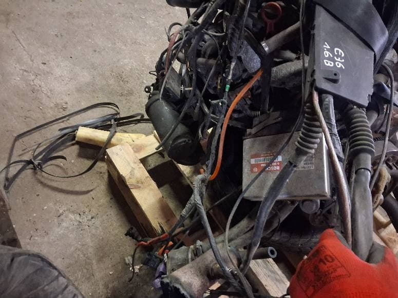 Moteur M42 B18 (184S1) — vue 4