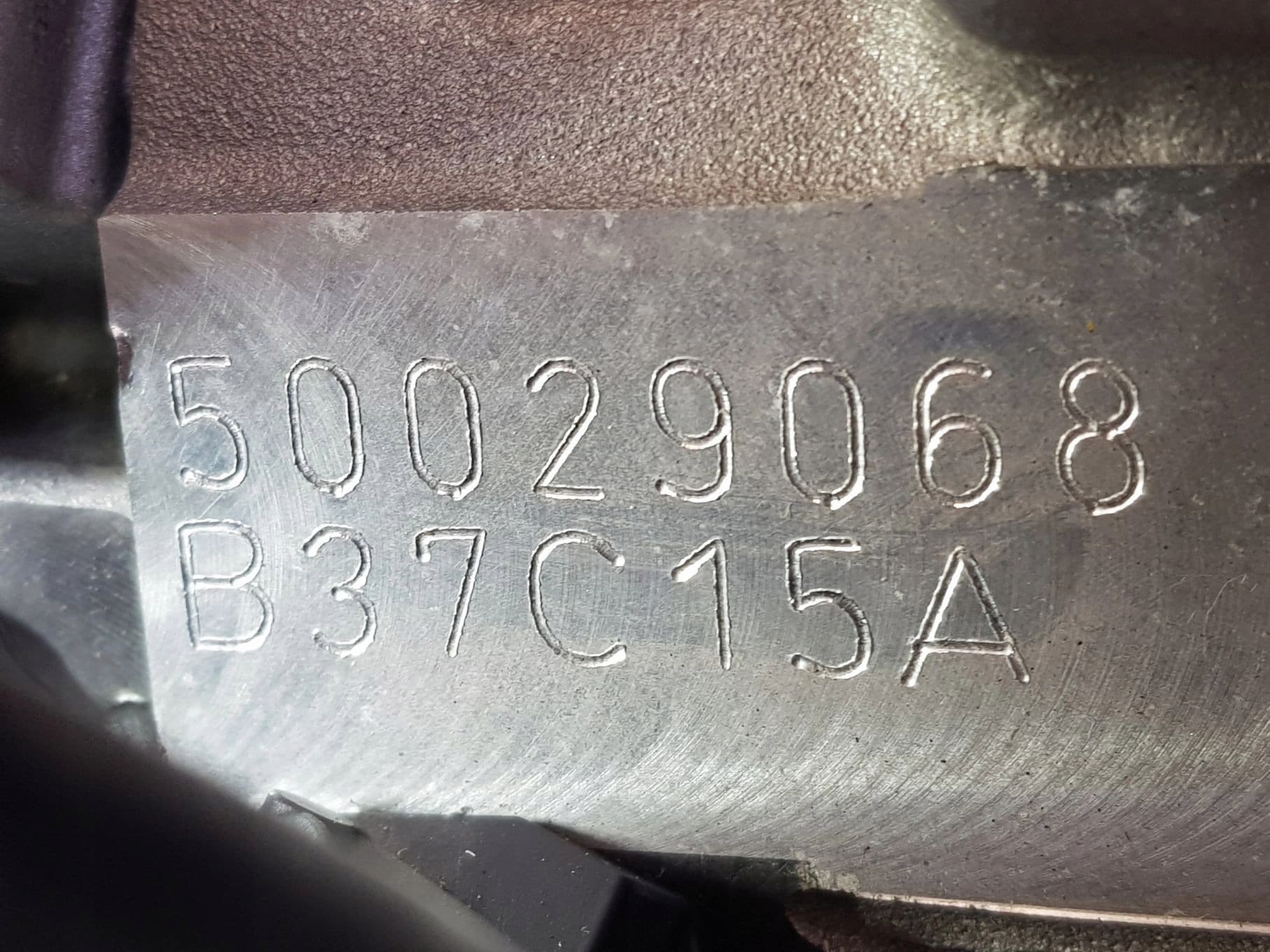 Moteur B37 C15 A — vue 6
