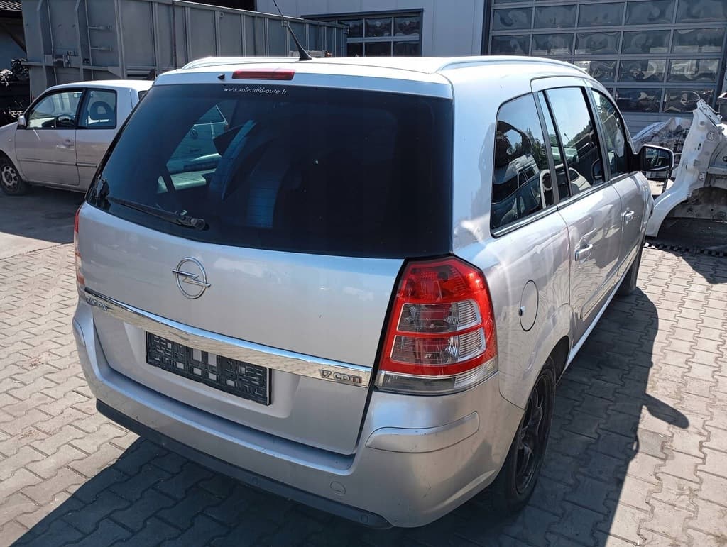 Moteur A 17 DTR — vue 5