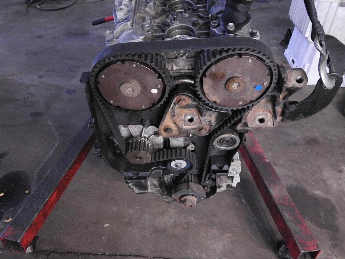 Moteur B 5254 T8 — vue 3