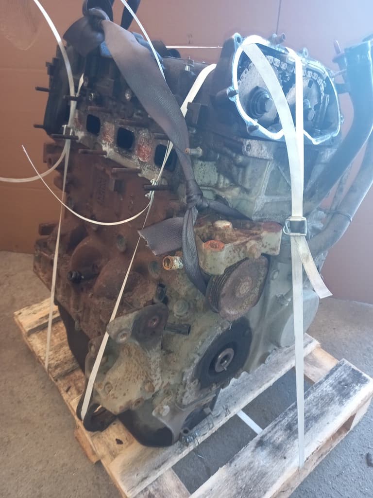 Moteur F1CE0481D — vue 3