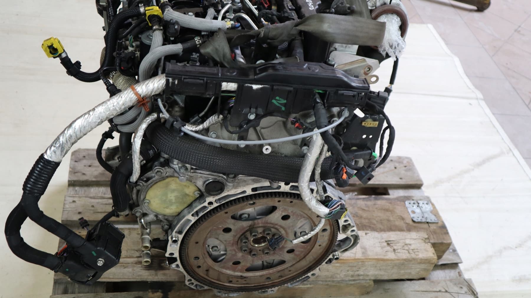 Moteur 204DTH(AJ20D4) — vue 8