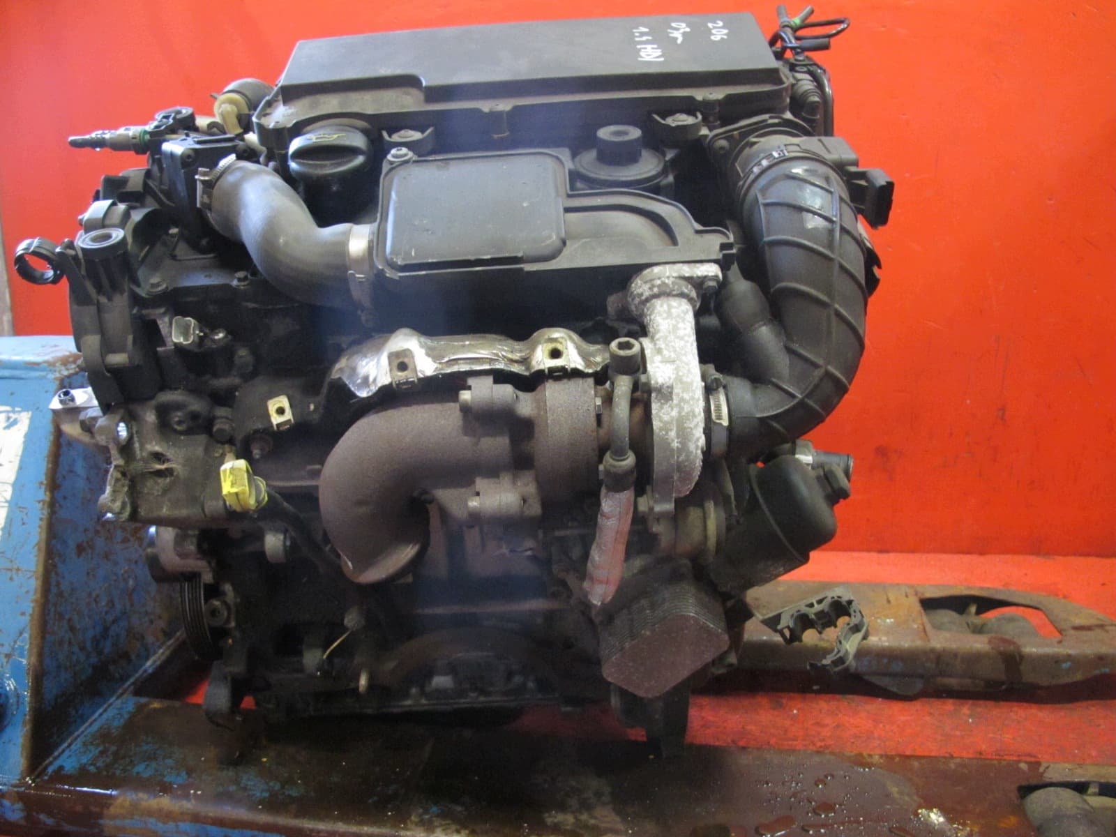 Moteur 8HX (DV4TD) — vue 2