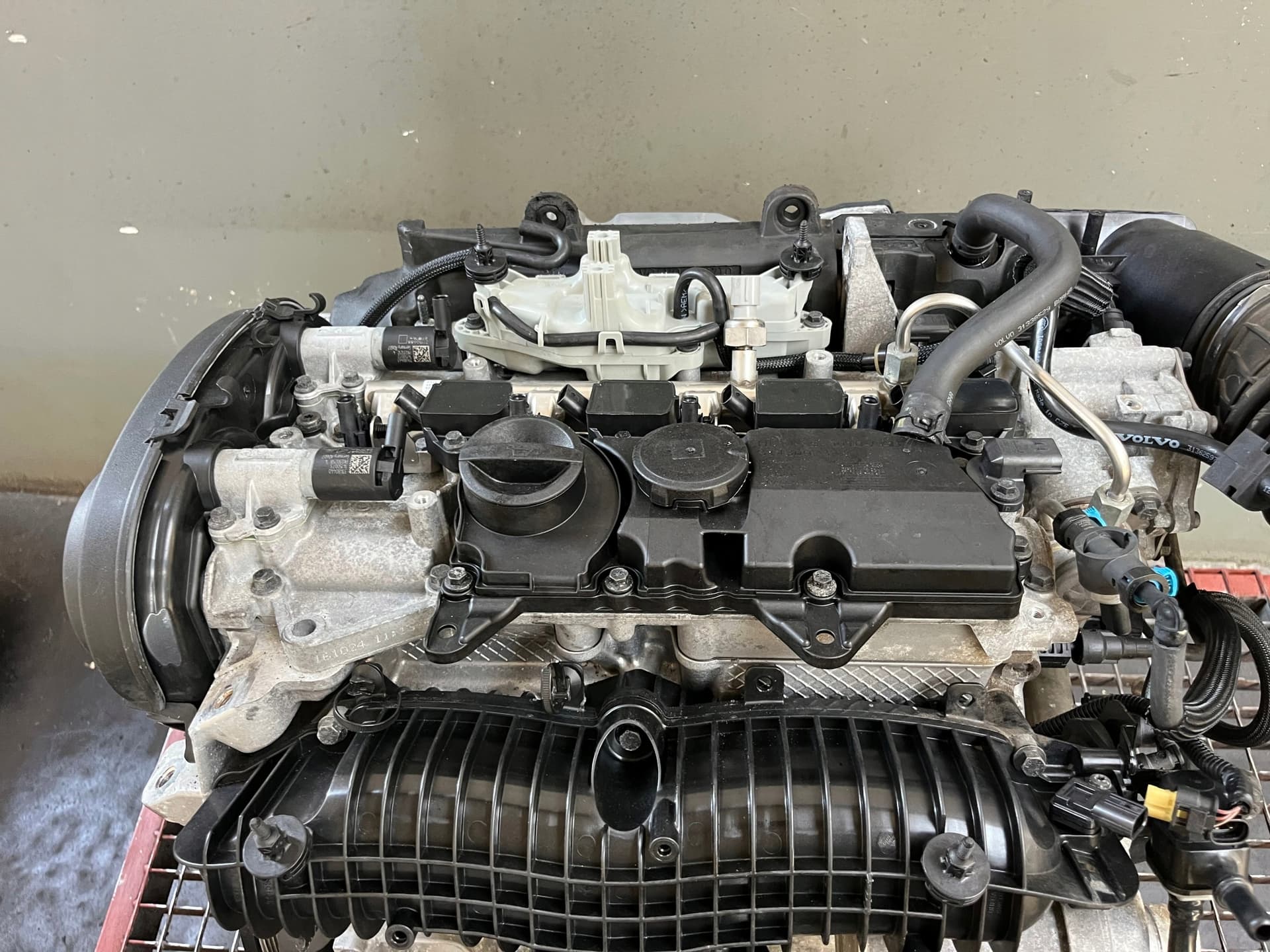 Moteur B 4204 T27 — vue 2