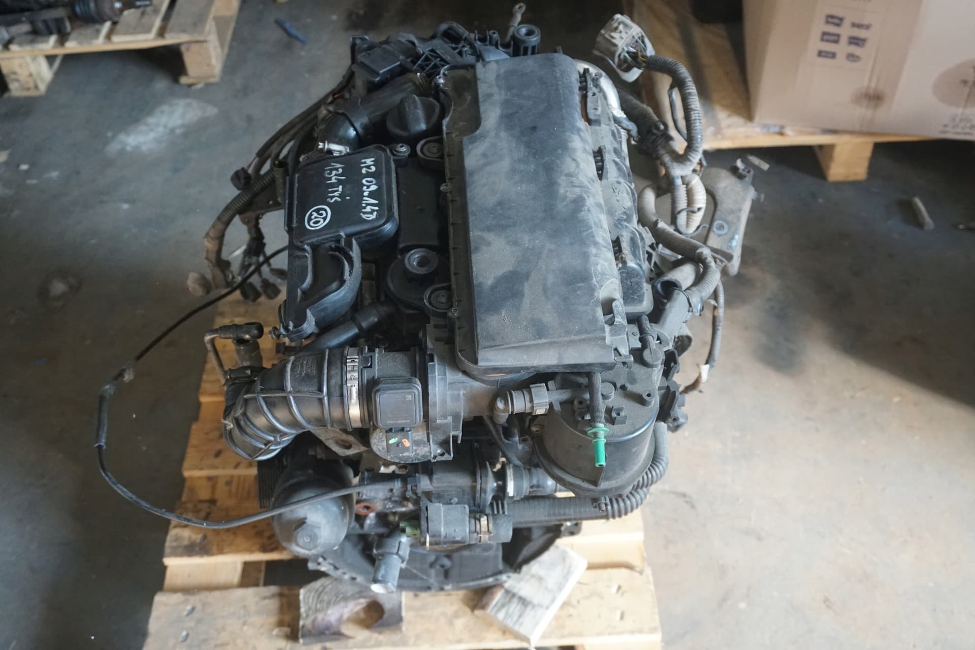 Moteur Y404 — vue 5