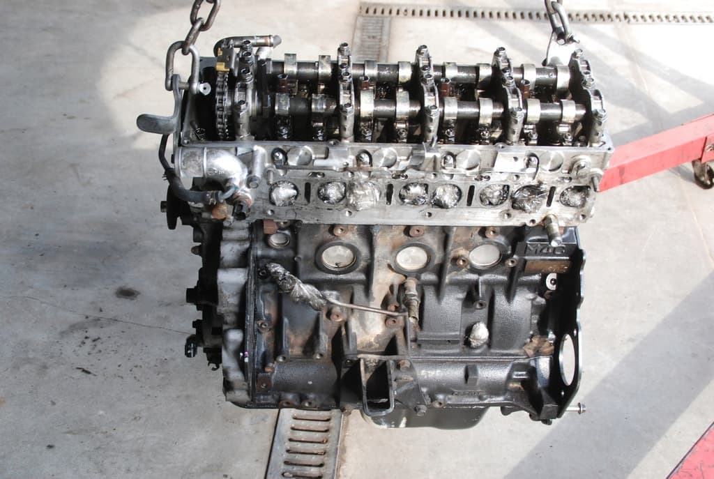 Moteur 4M41 — vue 7