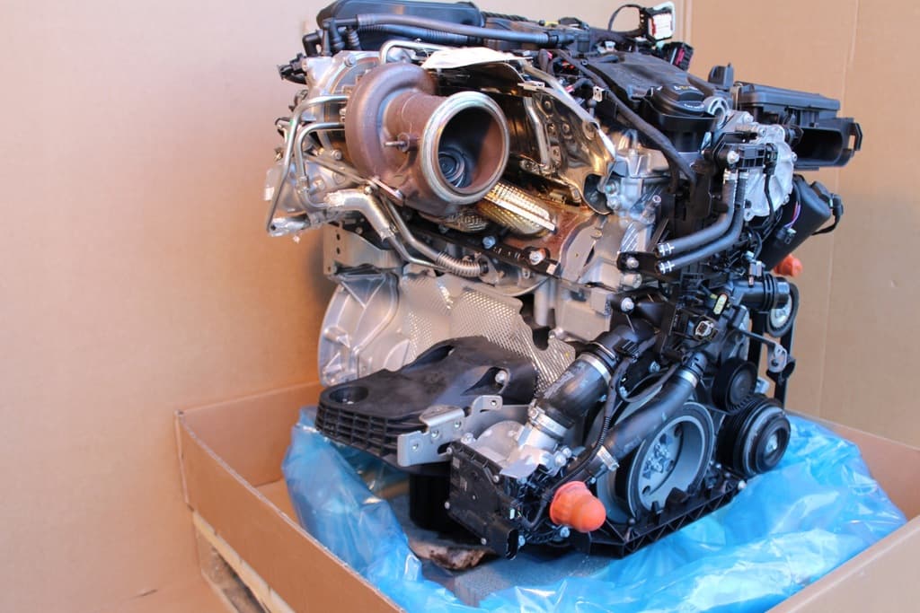 Moteur M 264.915 — vue 5