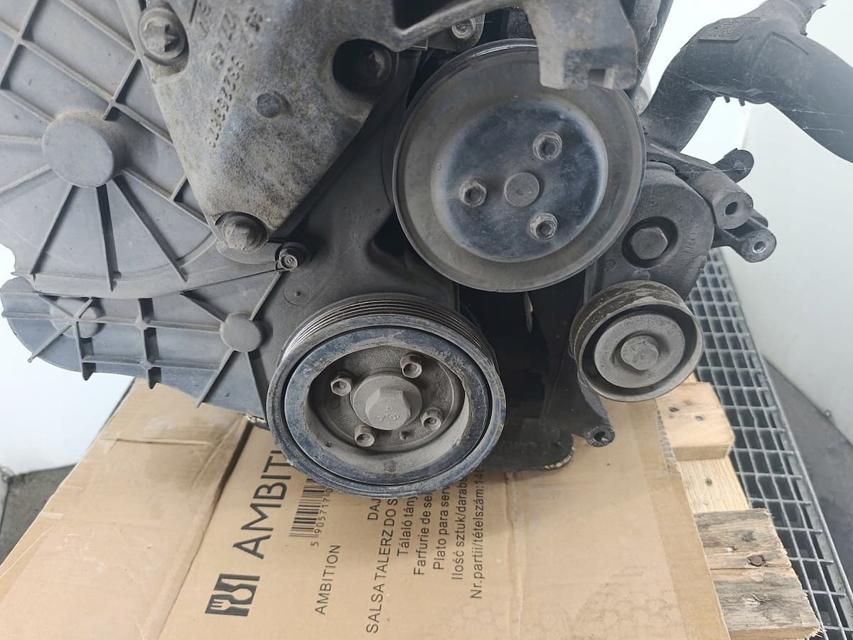 Moteur Y 17 DTL — vue 4