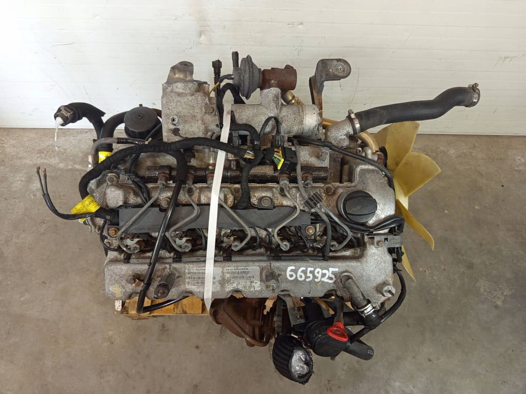 Moteur D27DT — vue 3