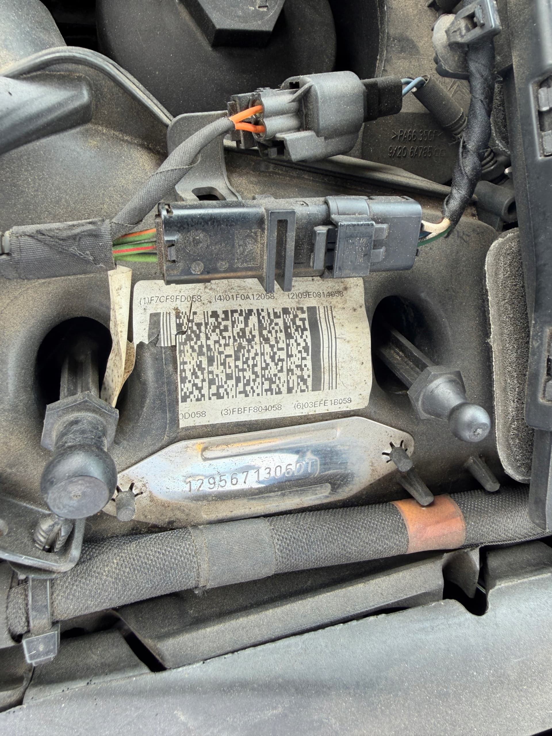 Moteur 306DT(TDV6) — vue 12