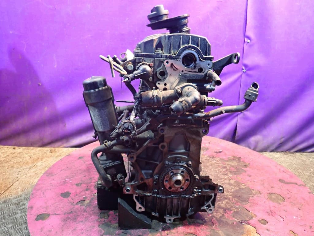Moteur AUY — vue 3