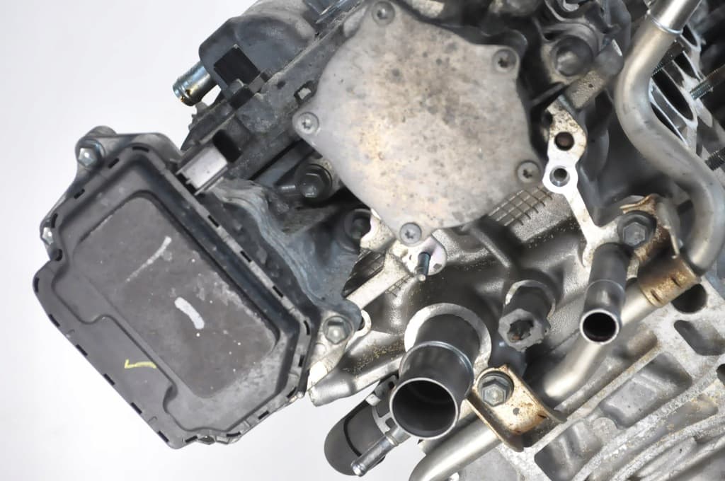 Moteur 1ZR-FAE — vue 2